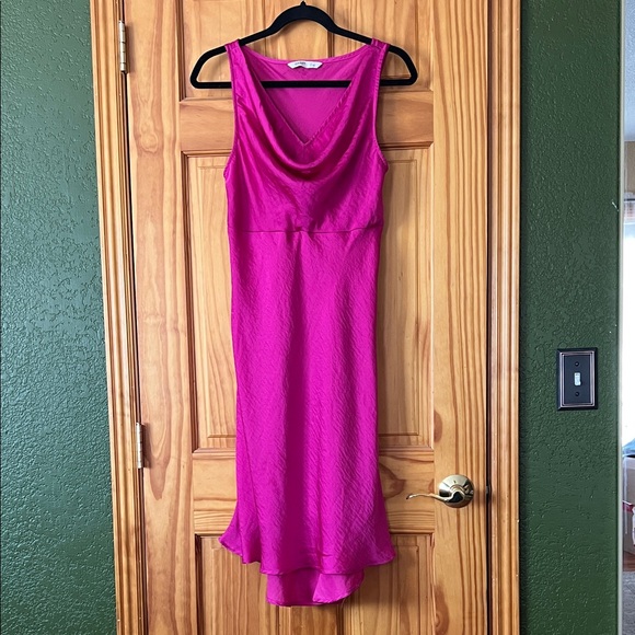 Old Navy Dresses & Skirts - Old Navy Magenta Midi Dress